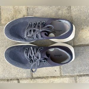 Allbird Tree Dasher size 11, excellent condition. Only worn twice.